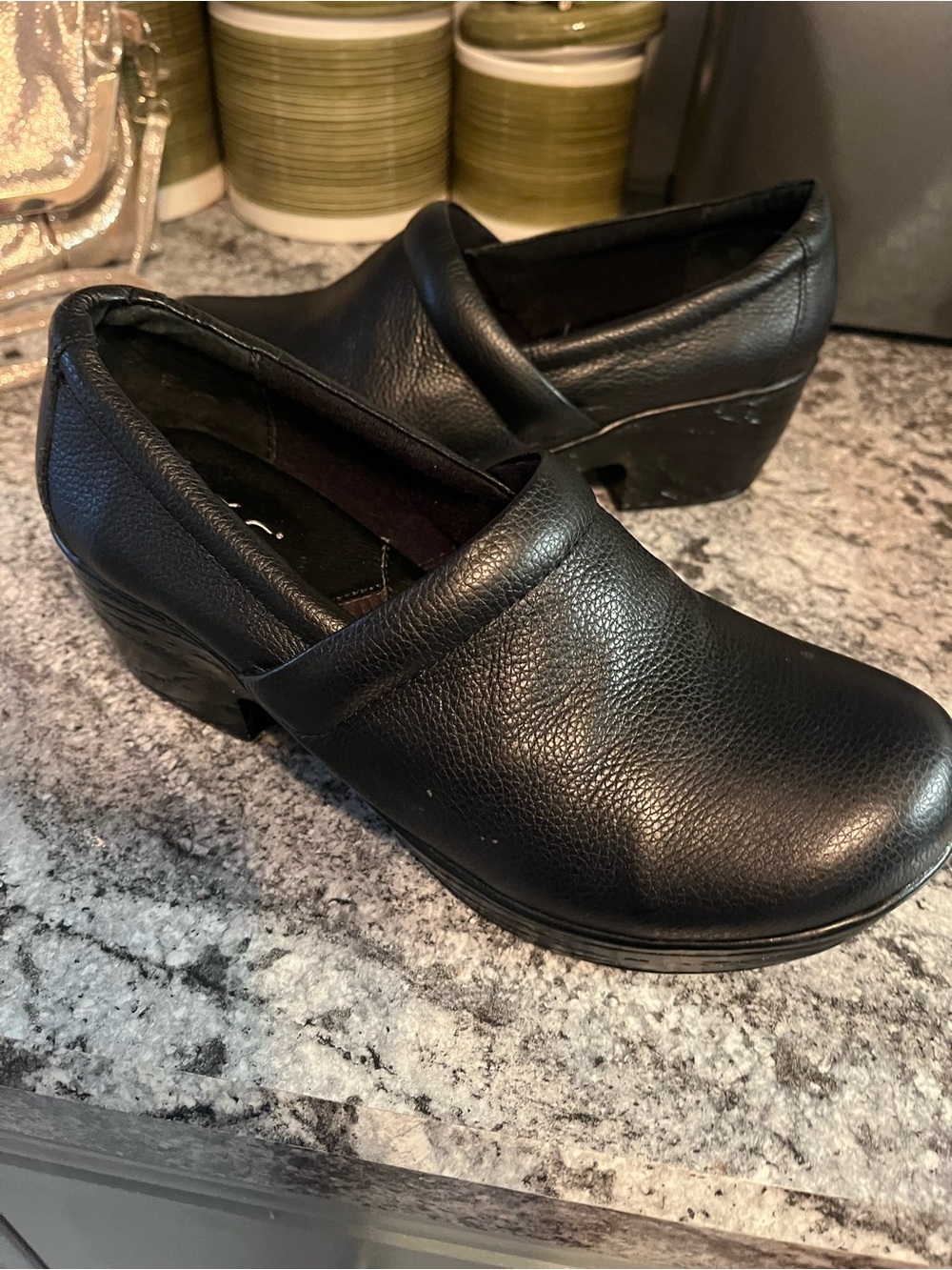 b.o.c. Born Concept Womens Black Leather Platform Clogs Mules Size 8.5 M NWOB